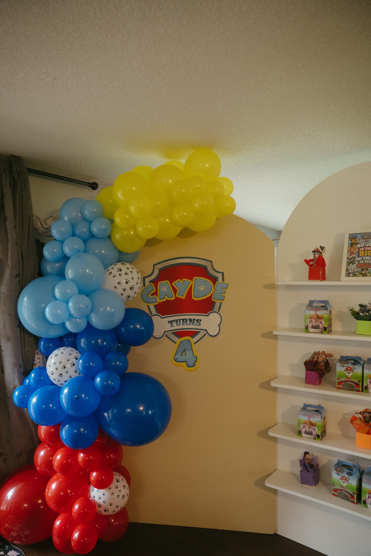 Paw Patrol themed grab and go balloon garland in red, blue and yellow